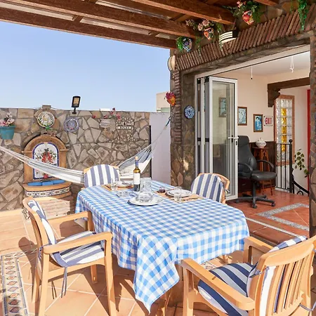 Yaiza Apartman Nerja
